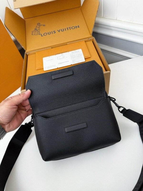 Louis Vuitton Noir Leather Pilot Wearable Wallet - Slika 9