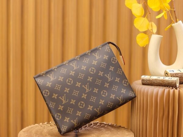 Louis Vuitton Toiletry Pouch 26 Monogram Brown - Slika 3