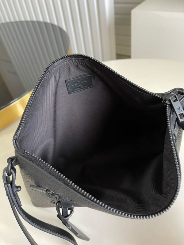 Louis Vuitton Aerogram Takeoff Pouch - Slika 3
