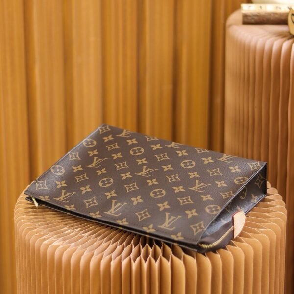 Louis Vuitton Toiletry Pouch 26 Monogram Brown