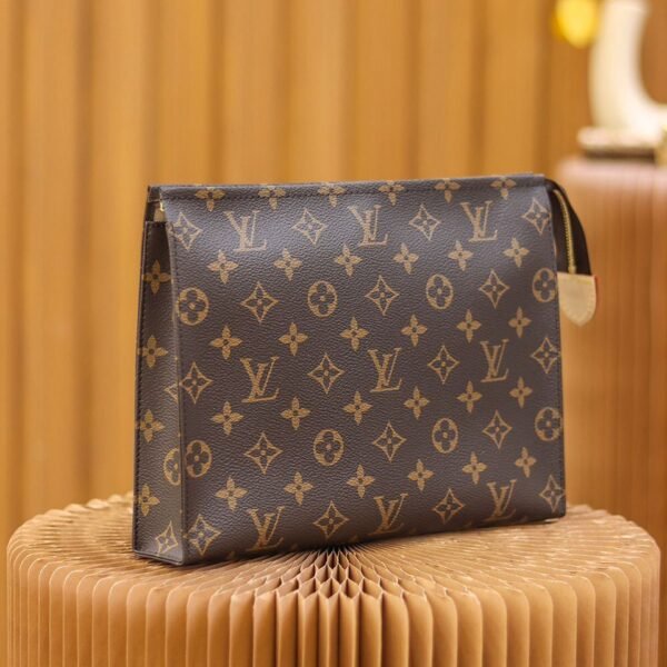 Louis Vuitton Toiletry Pouch 26 Monogram Brown