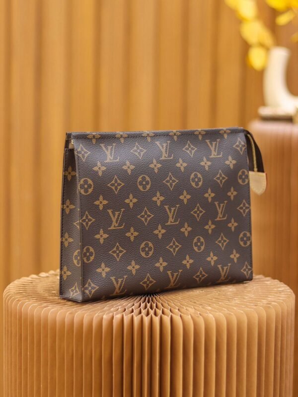 Louis Vuitton Toiletry Pouch 26 Monogram Brown - Slika 7