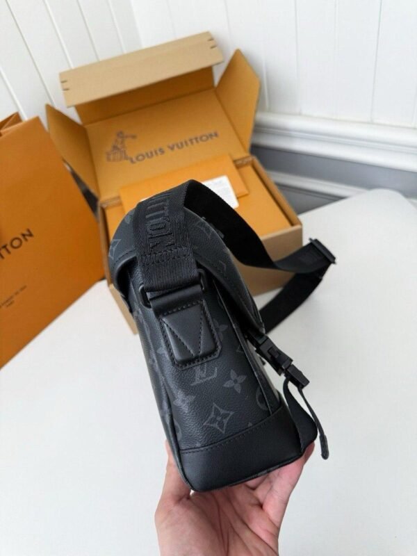 Louis Vuitton Monogram Eclipse Small Messenger Bag - Slika 6
