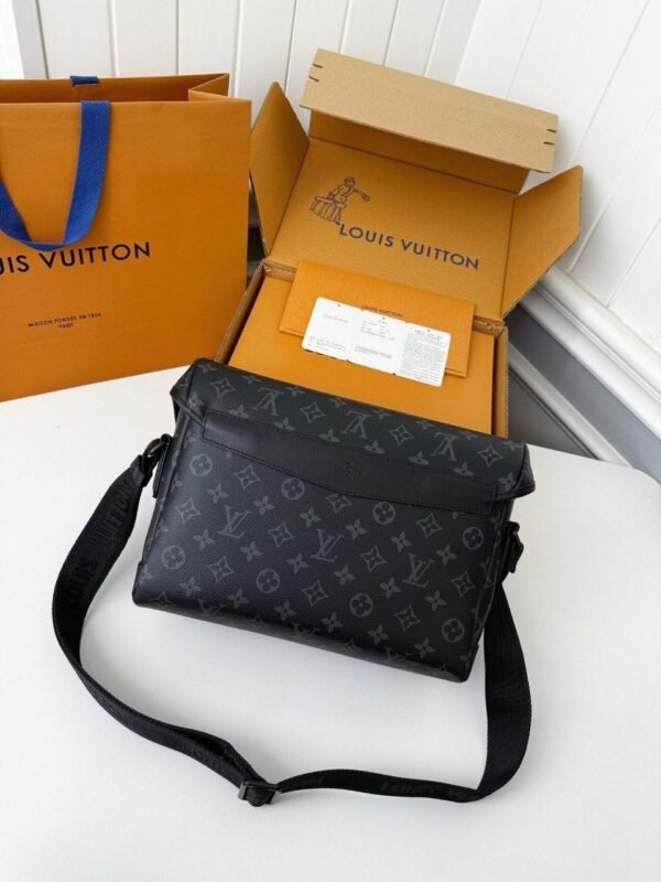 Louis Vuitton Monogram Eclipse Small Messenger Bag - Slika 7