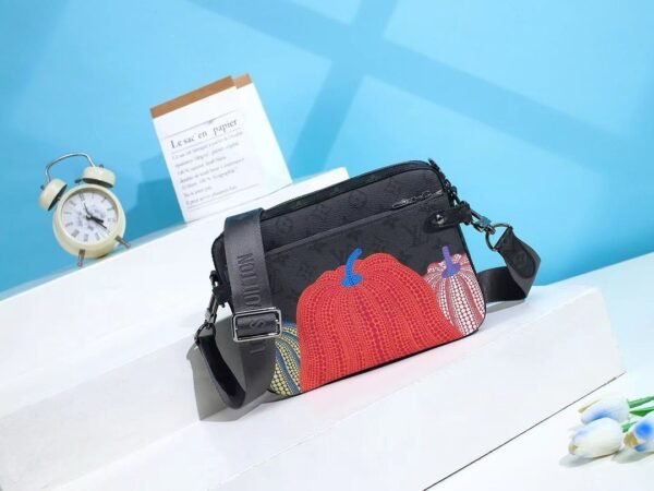 Louis Vuitton LV x YK Trio Messenger - Slika 10