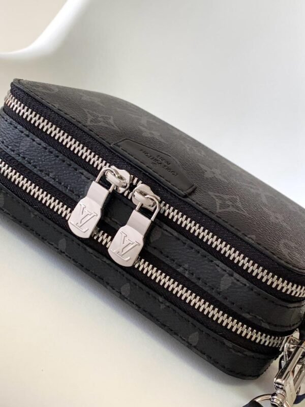 Louis Vuitton Monogram Eclipse Alpha Wearable Wallet - Slika 5