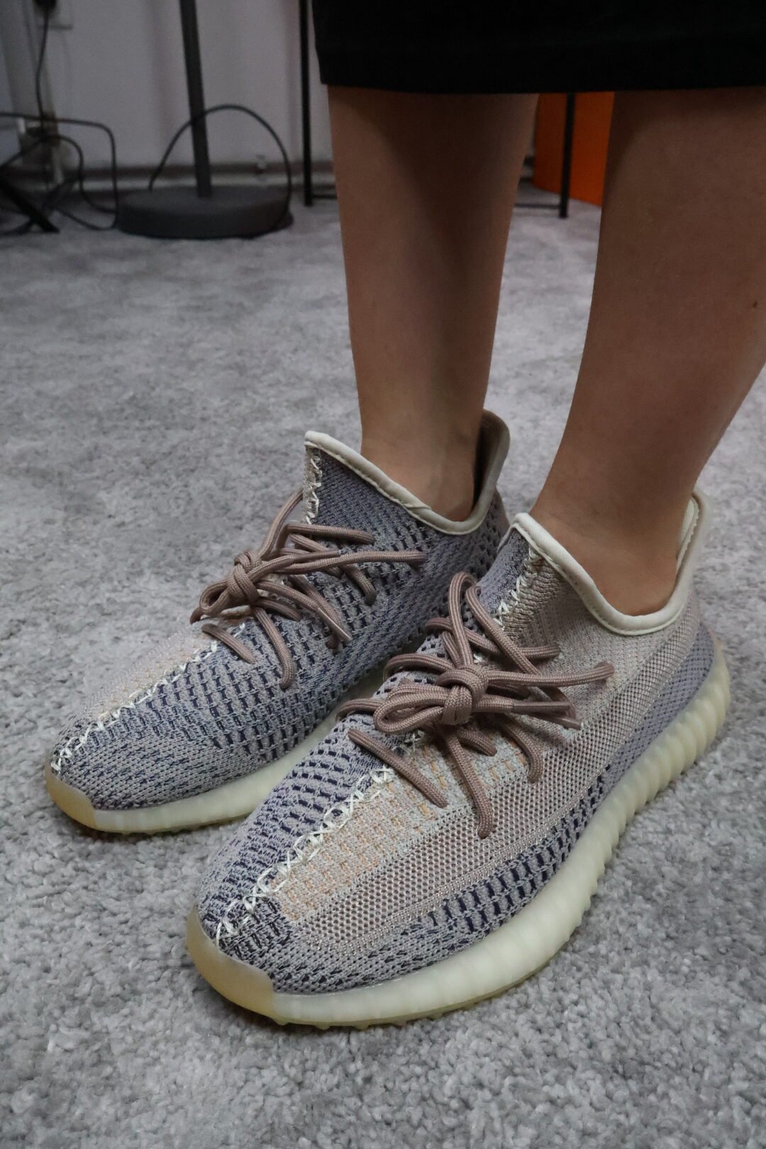 Yeezy Boost 350 V2 “ASH PEARL” Coco Fashion