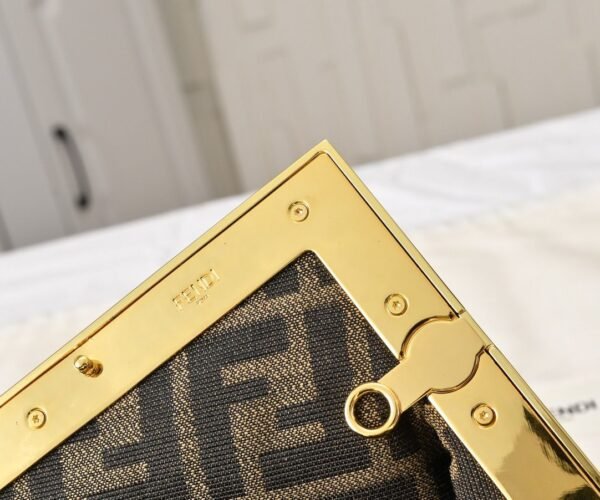 Fendi Brown Zucca Coated - Slika 6
