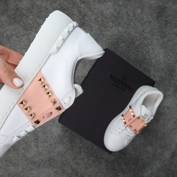 Valentino Garavani Rockstud Pink/White