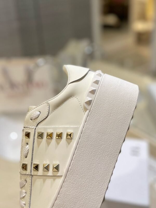 Valentino Garavani Rockstud White/Gold Leather Flatform - Slika 9