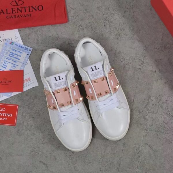 Valentino Garavani Rockstud Pink/White