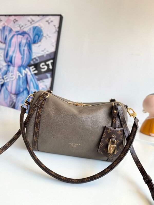 Louis Vuitton Sling Bag Olive Green - Slika 9
