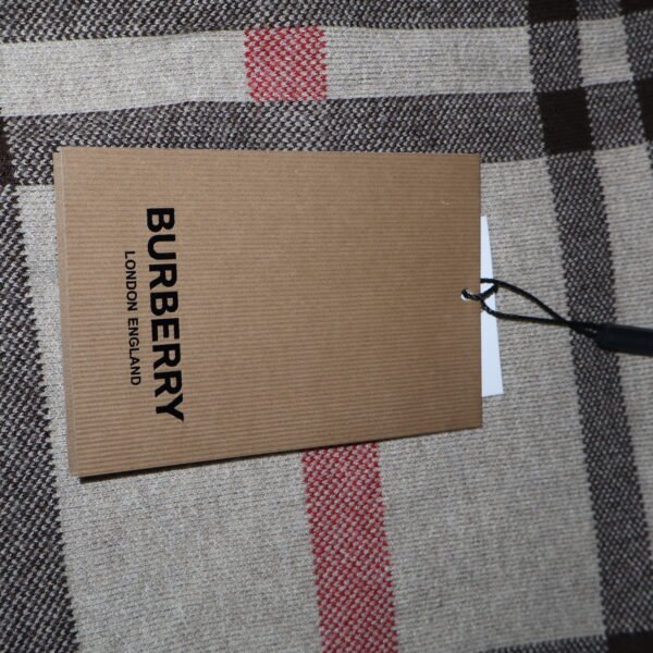 Burberry Džemper Beige / Black / Red