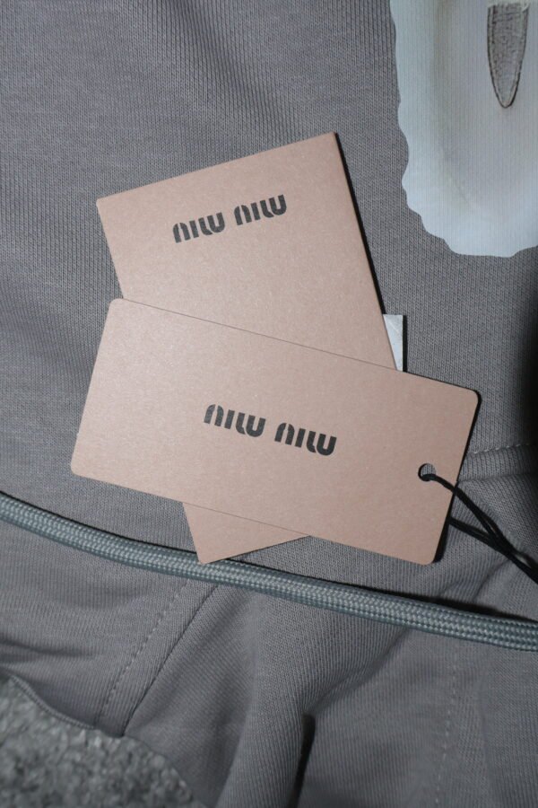 Miu Miu Duks "Grey / Siva" - Slika 3