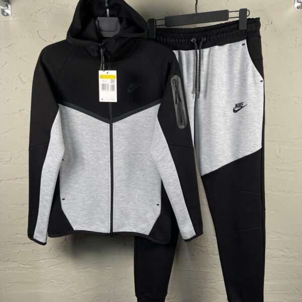 Nike Tech Fleece "Black/Grey"