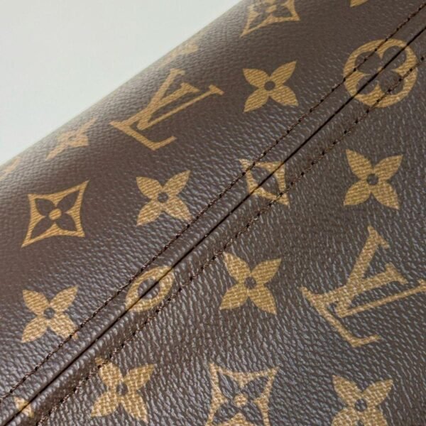 Louis Vuitton Monogram Neverfull Tote Bag