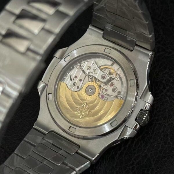 Patek Philippe Nautilus 39