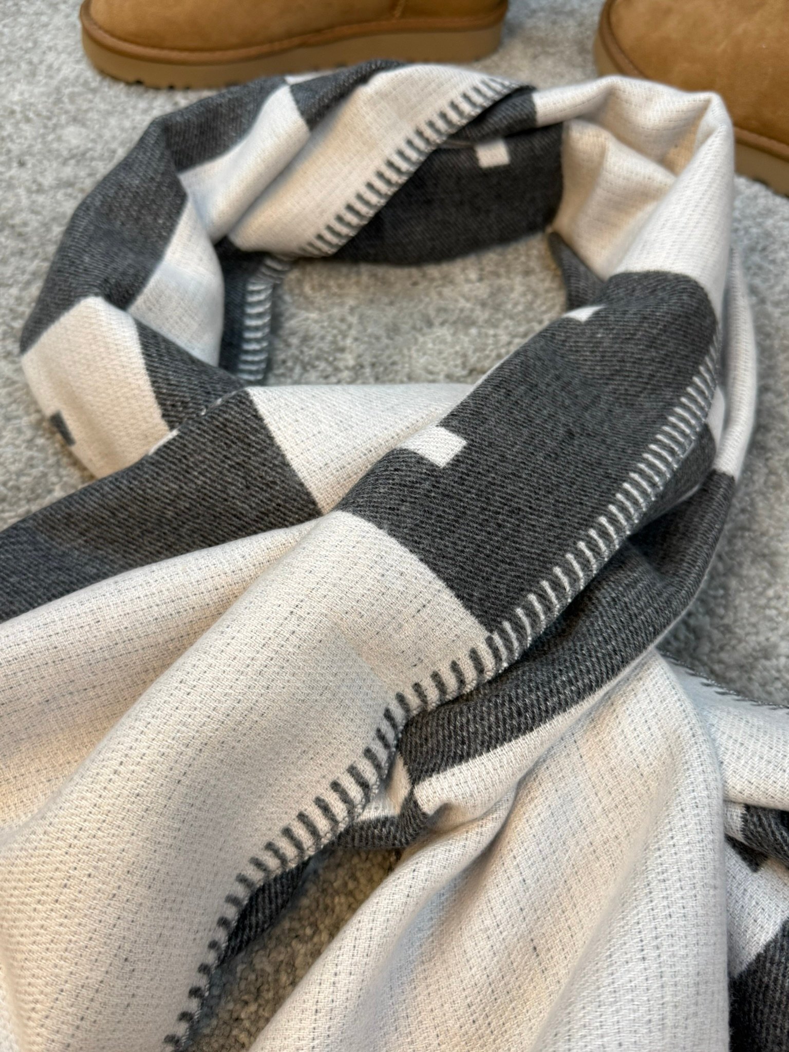 Hermes Šal Grey/White - Slika 5