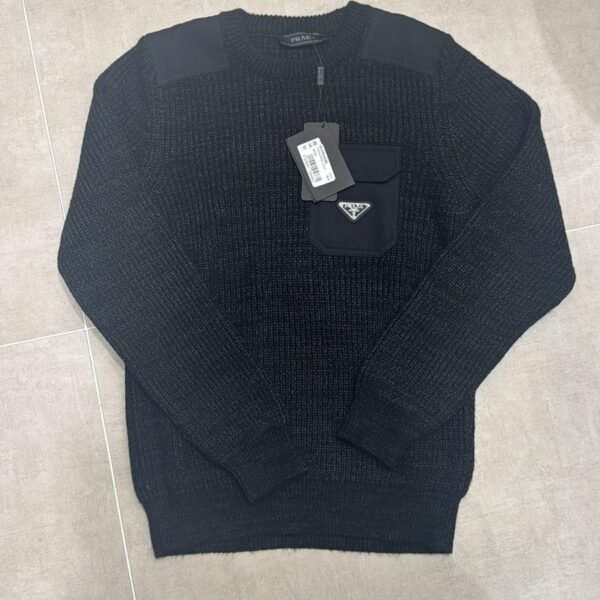 Prada Sweater "CRNA"