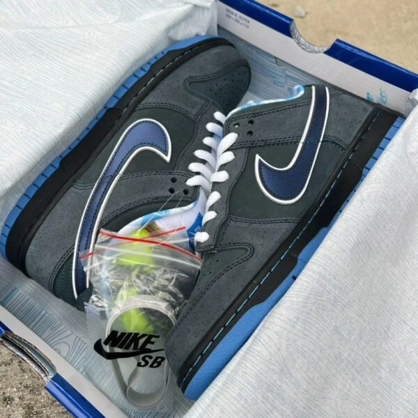 Nike SB Dunk Low Premium "Blue Lobster"