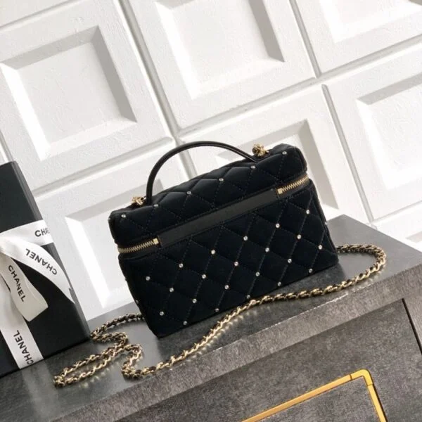 CHANEL Vanity With Chain - Velvet Black