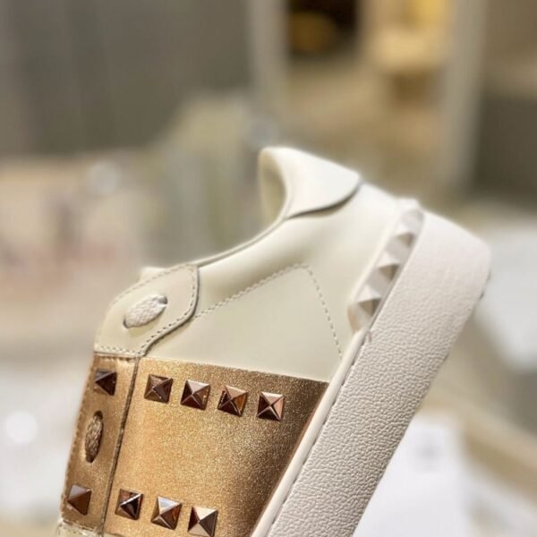 Valentino Garavani Rockstud "White-Rose Gold"