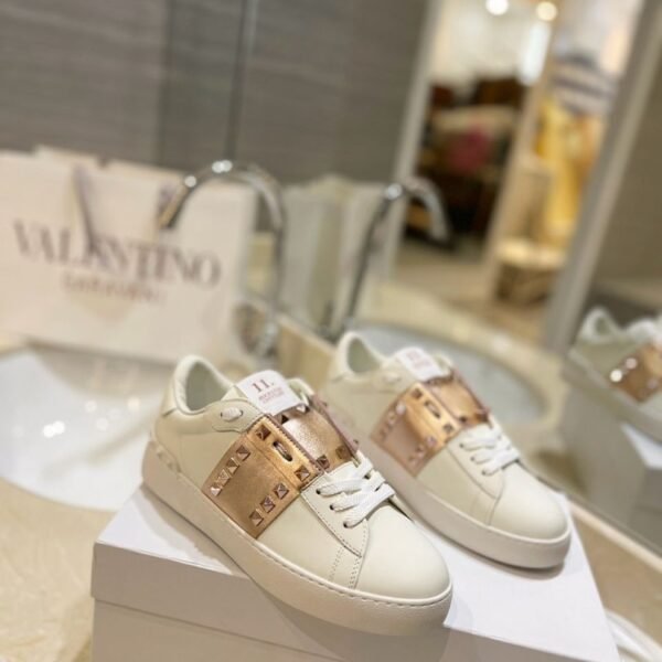 Valentino Garavani Rockstud "White-Rose Gold"