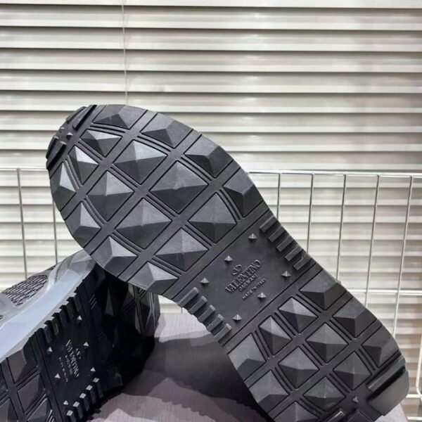 Valentino Garavani Netrunner "Black"