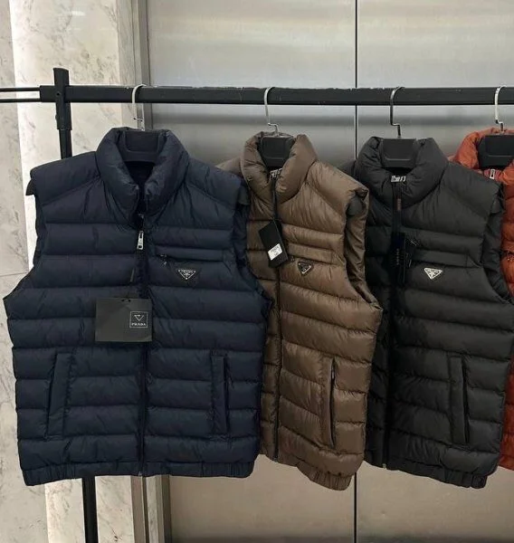 Prada Re-Nylon Padded "Black"