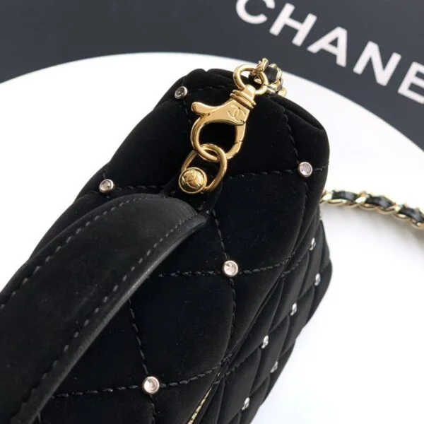CHANEL Vanity With Chain - Velvet Black