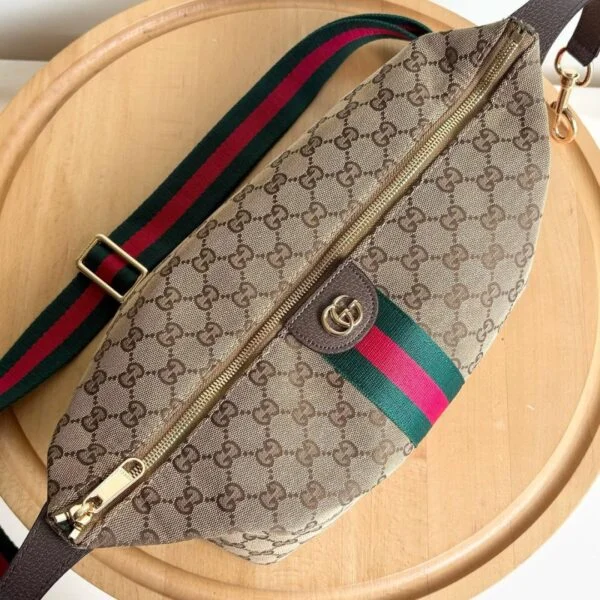 Gucci Vanity medium GG canvas "Brown"