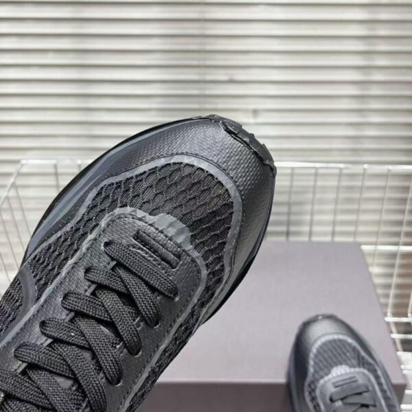 Valentino Garavani Netrunner "Black"
