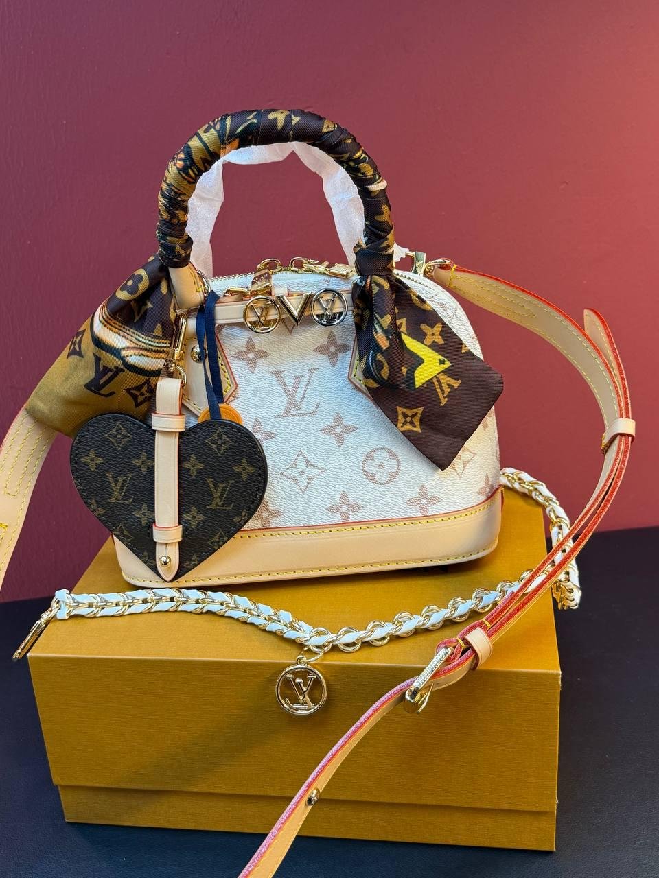 Louis Vuitton Alma "White" - Slika 2