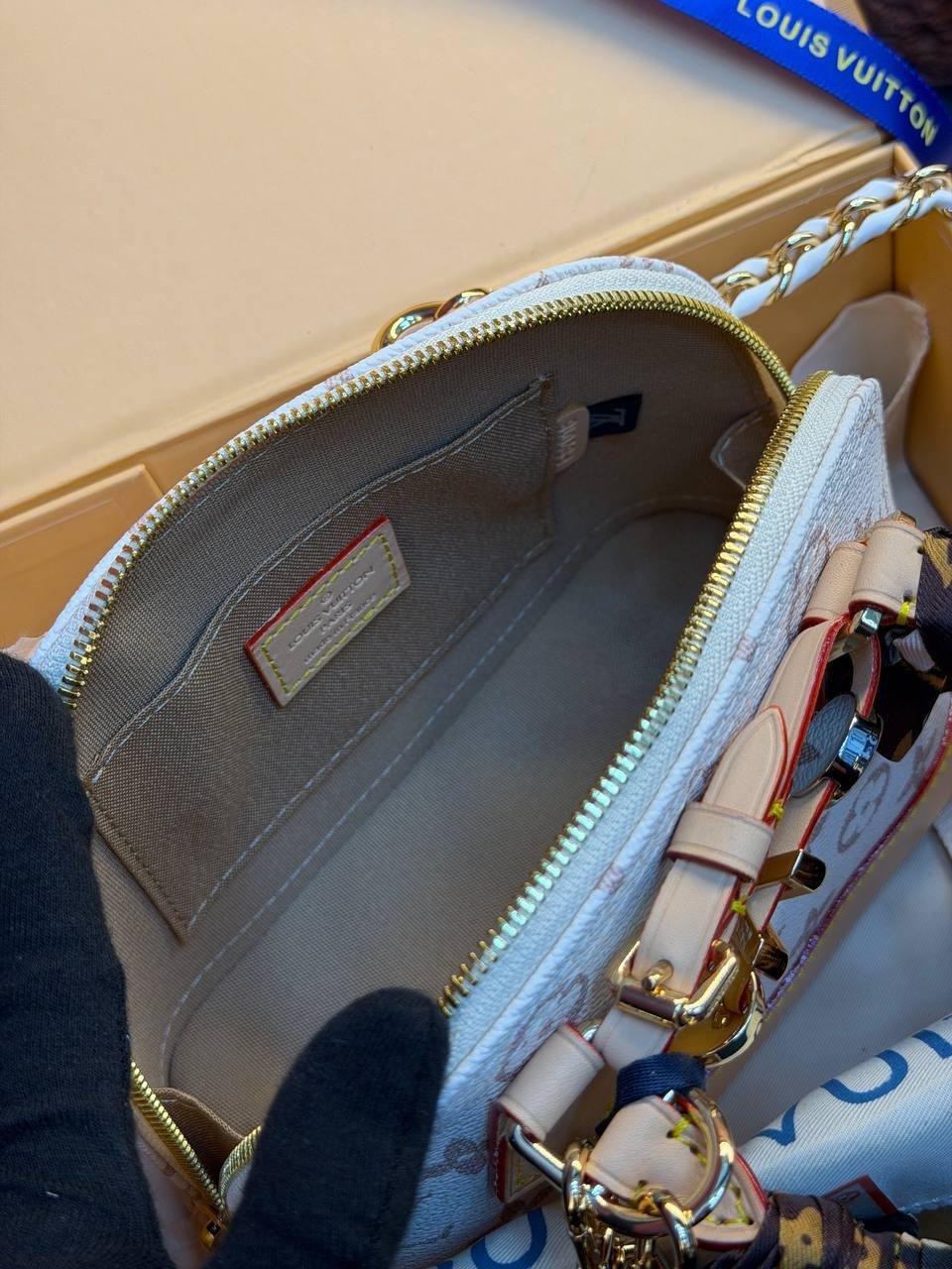 Louis Vuitton Alma "White" - Slika 11