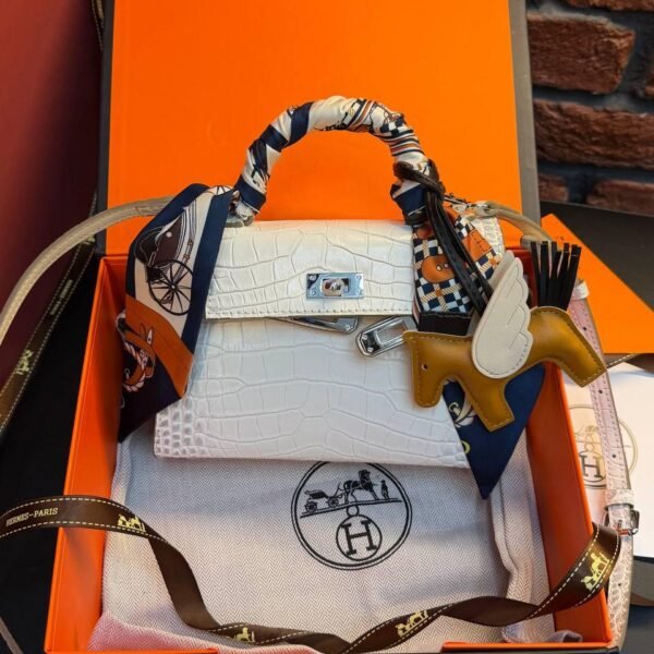 Hermes Kelly 19 "White"