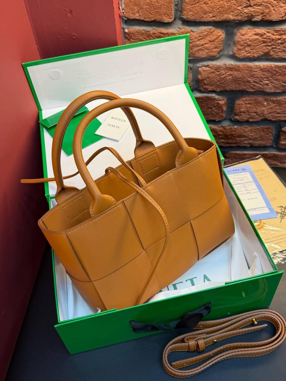 Bottega Veneta Arco Tote Bag "Brown" - Slika 3