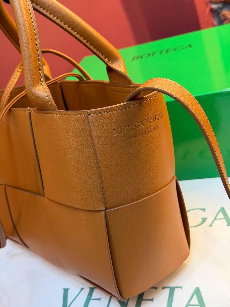 Bottega Veneta Arco Tote Bag "Brown" - Slika 11