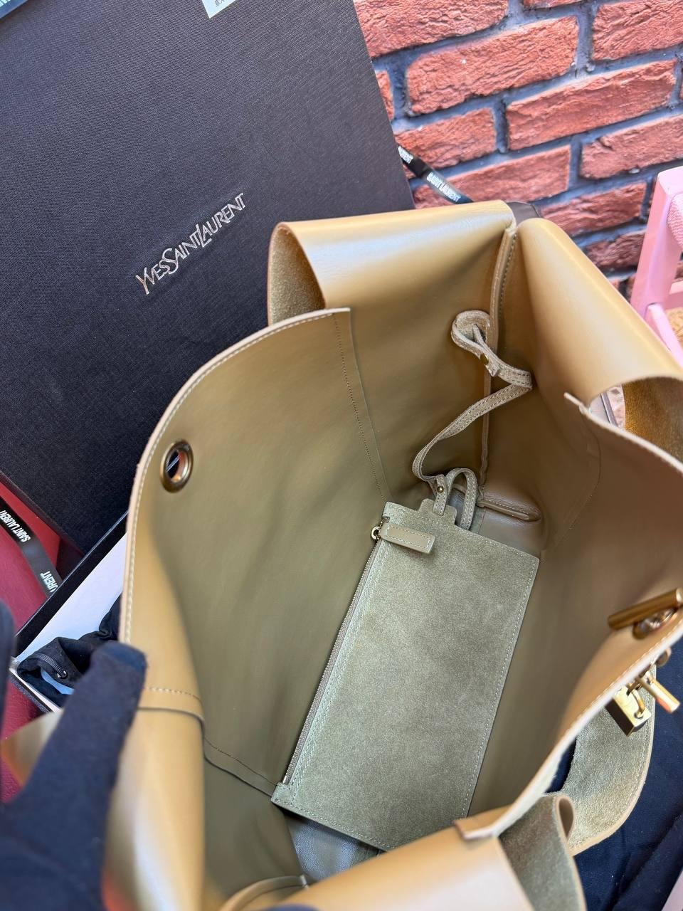 Saint Laurent Tanger Shoulder Bag - Slika 13