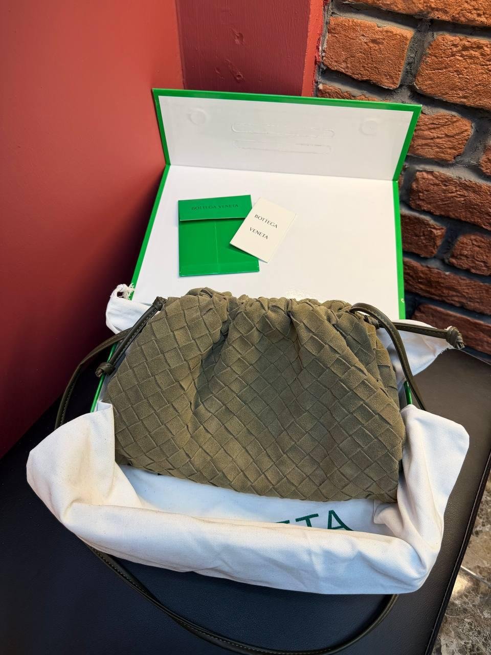 Bottega Veneta Suede Woven Shoulder Bag "Cypress" - Slika 2