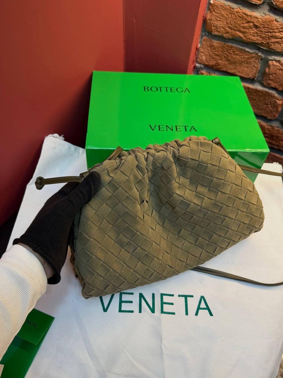 Bottega Veneta Suede Woven Shoulder Bag "Cypress" - Slika 7