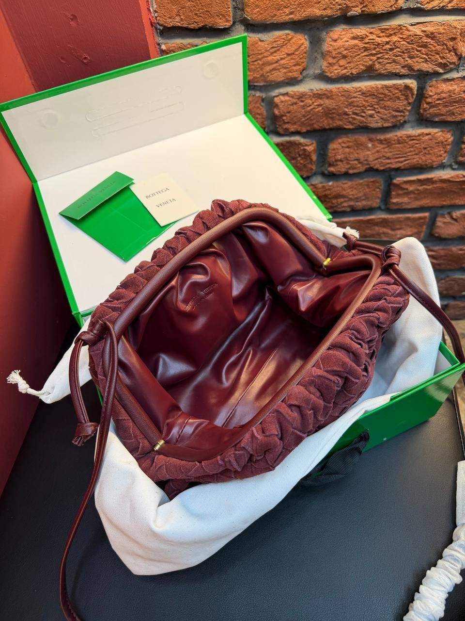 Bottega Veneta Suede Woven Shoulder Bag "Burgundy" - Slika 4