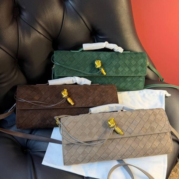 Bottega Veneta Andiamo Clutch "Green"