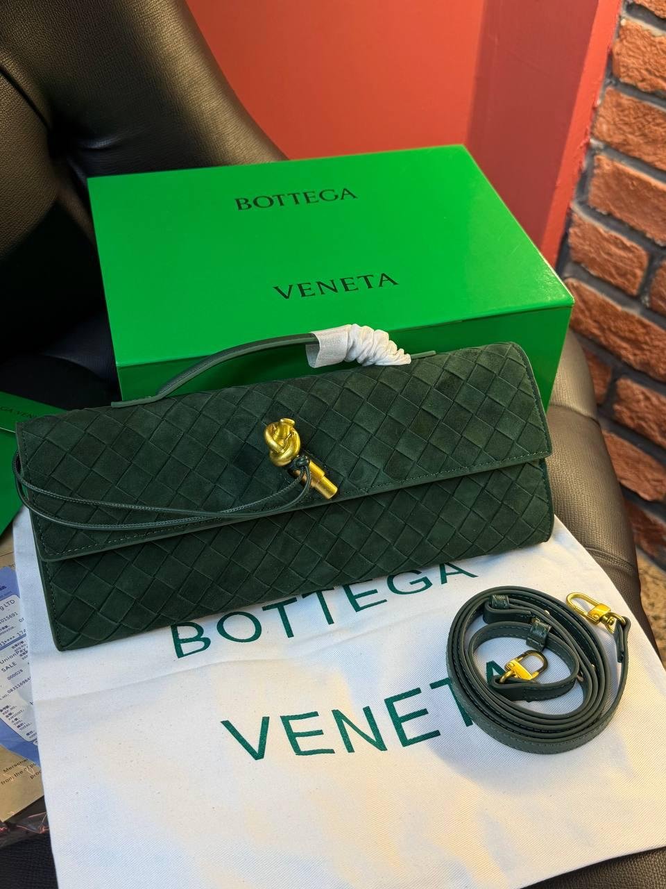 Bottega Veneta Andiamo Clutch "Green"