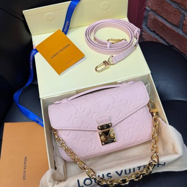 Louis Vuitton Pochette Métis East West Monogram Canvas