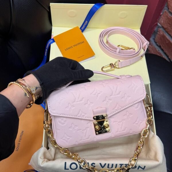 Louis Vuitton Pochette Métis East West Monogram Canvas