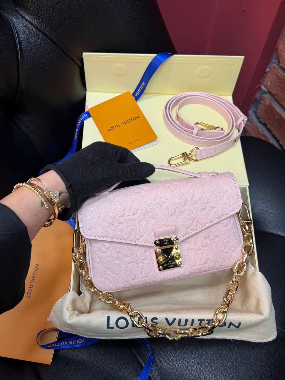 Louis Vuitton Pochette Métis East West Monogram Canvas - Slika 6