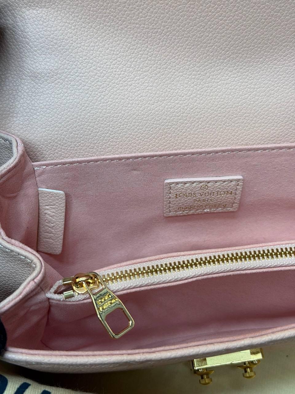 Louis Vuitton Pochette Métis East West Monogram Canvas - Slika 8