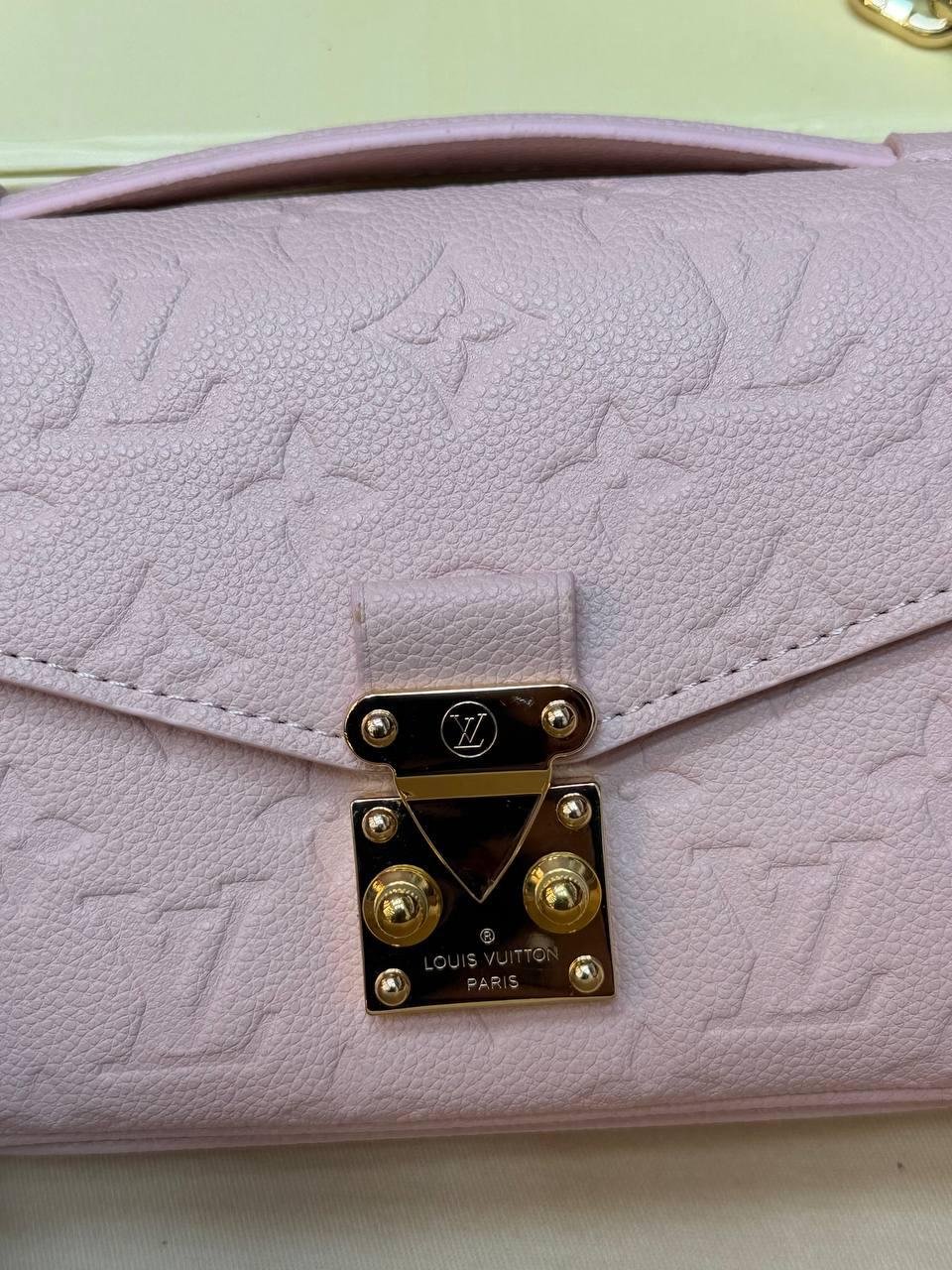 Louis Vuitton Pochette Métis East West Monogram Canvas - Slika 10