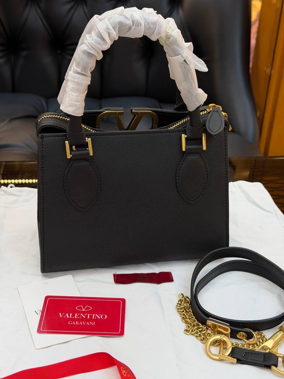 Valentino Garavani Small Vsling Leather Top-handle Bag "Black" - Slika 5