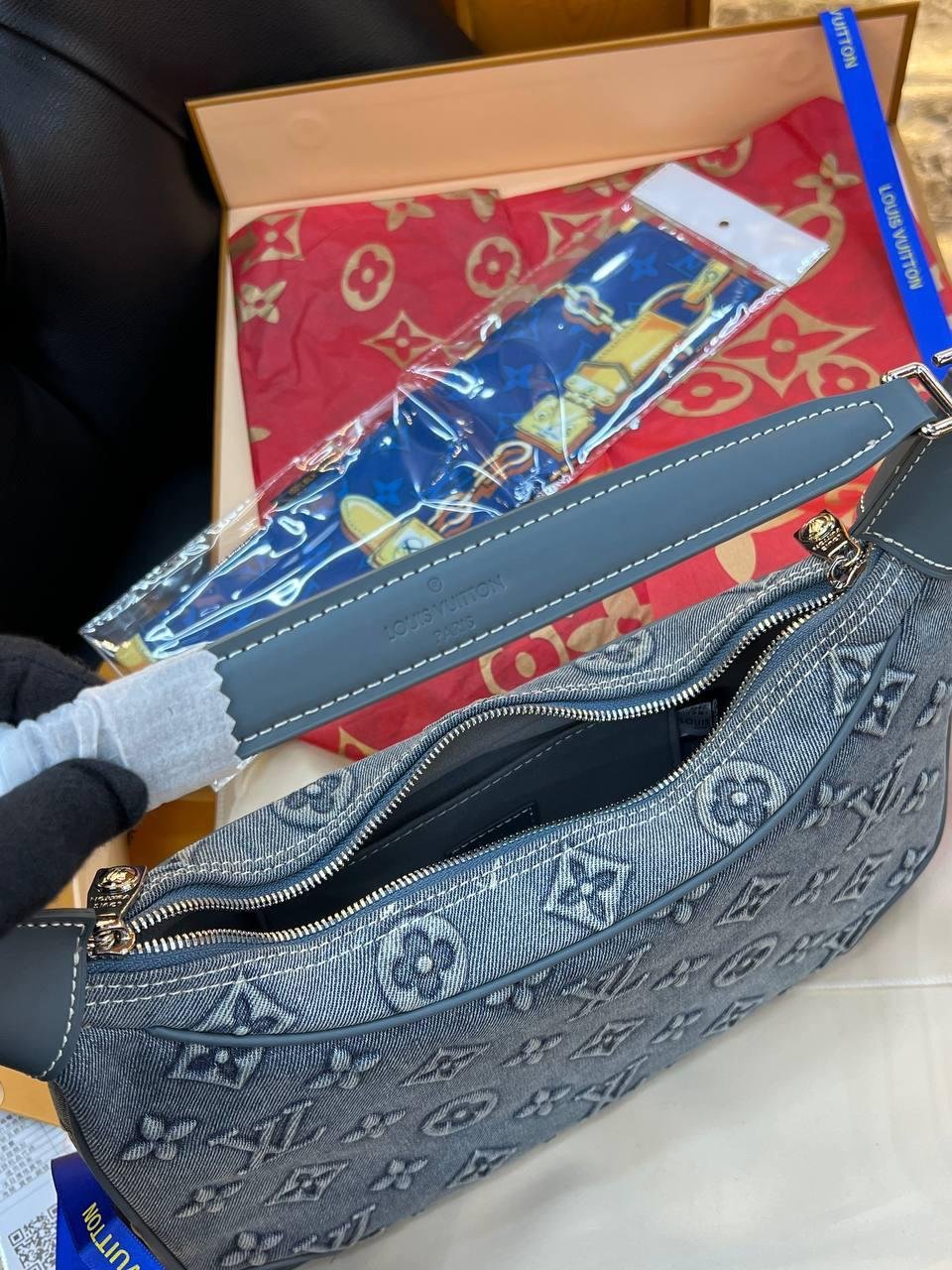 Louis Vuitton Denim Handbag - Slika 7